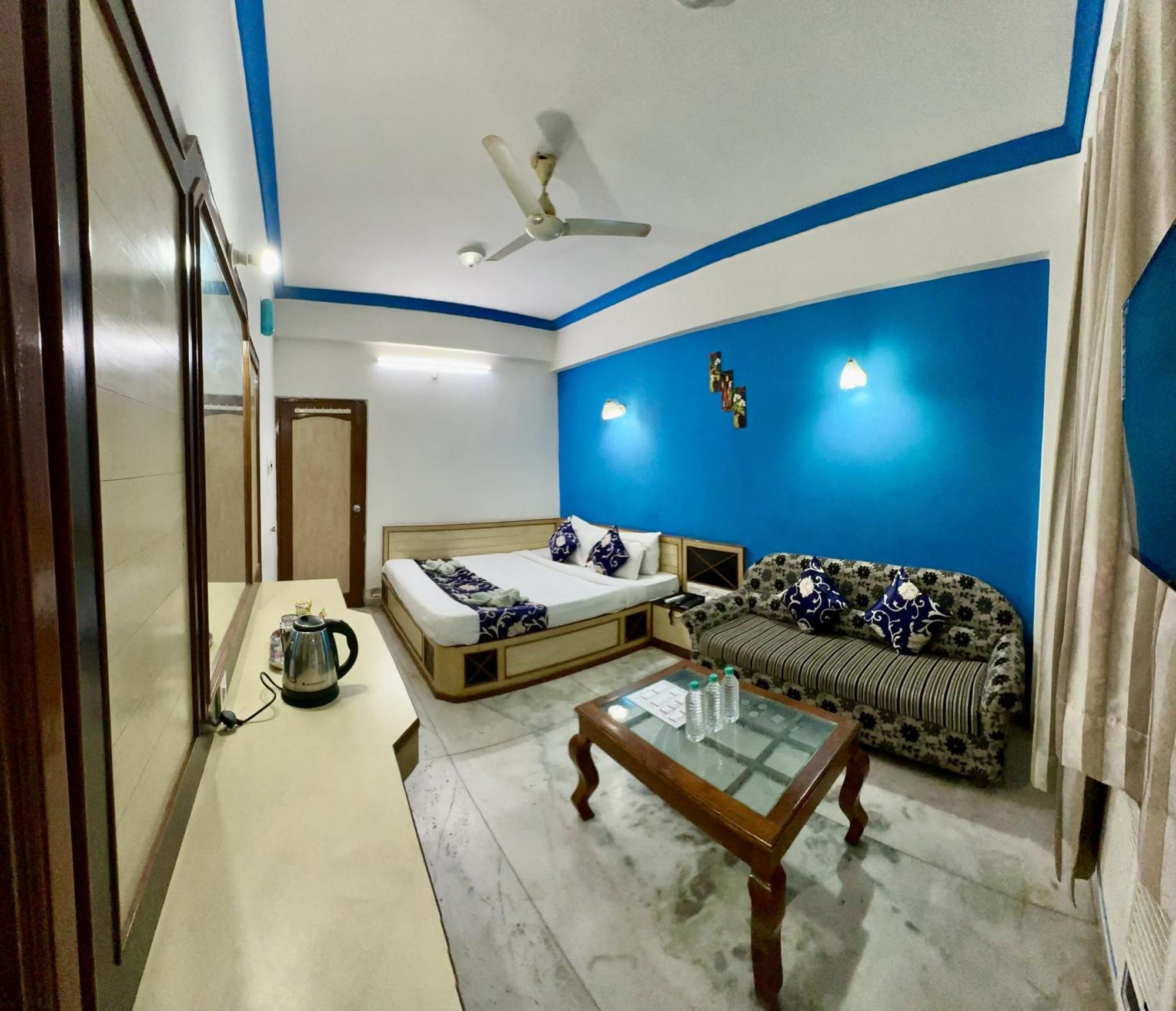 Hotel Indore Palace - Feel At Home Shirdi Exterior photo