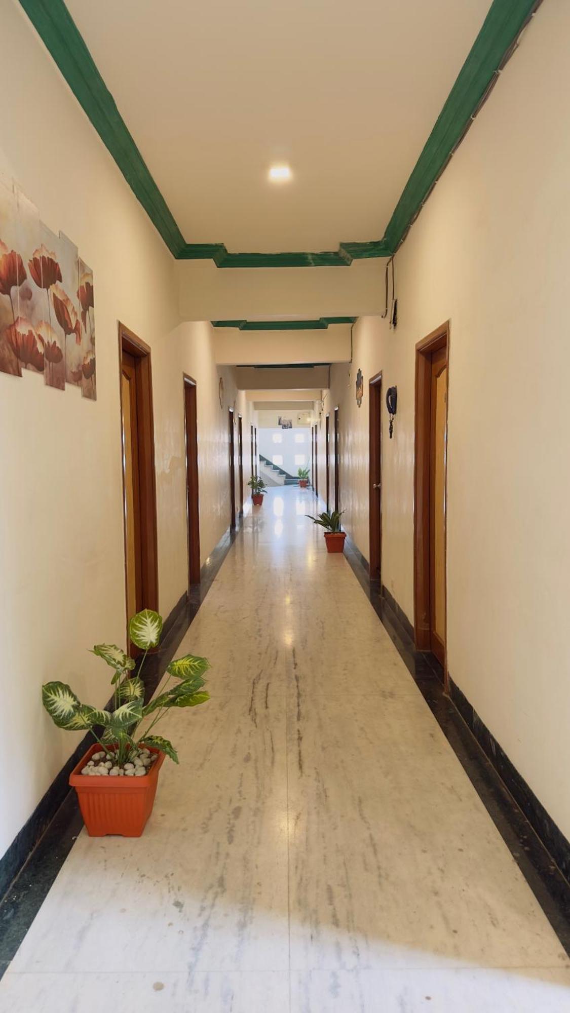 Hotel Indore Palace - Feel At Home Shirdi Exterior photo