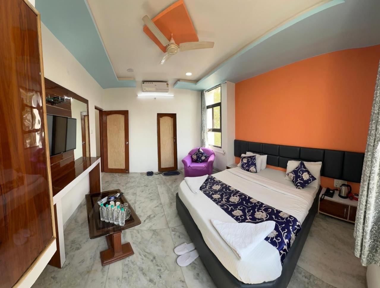 Hotel Indore Palace - Feel At Home Shirdi Exterior photo